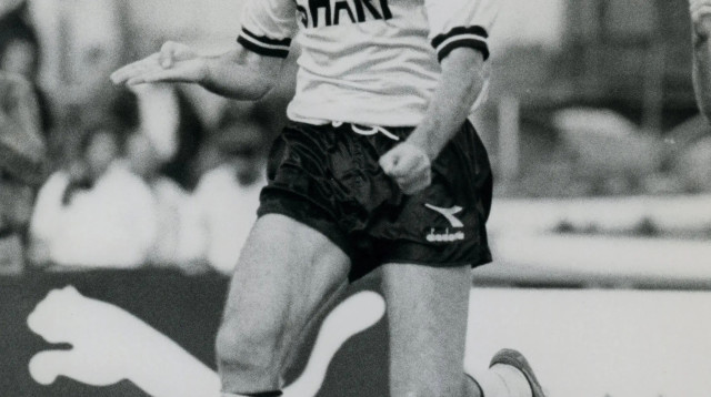 אורי מלמיליאן במדי בית"ר ירושלים (צילום: פלאש 90, משה שי)