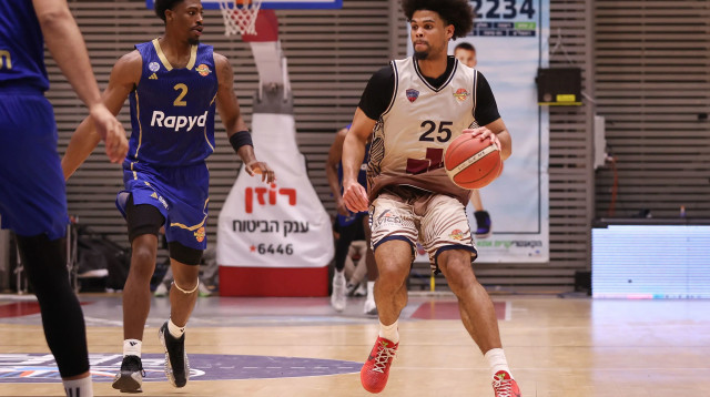 מאליק הול, עירוני קרית אתא (צילום: מאור אלקסלסי)