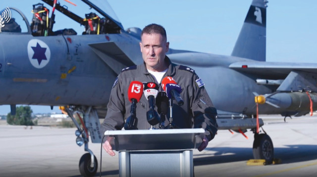 מפקד חיל האוויר האלוף תומר בר (צילום: דובר צה"ל)