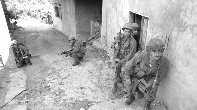 שנת 1978: לוחמי גולני במבצע ליטני בלבנון  (צילום: שמואל רחמני, למעריב בלבד)