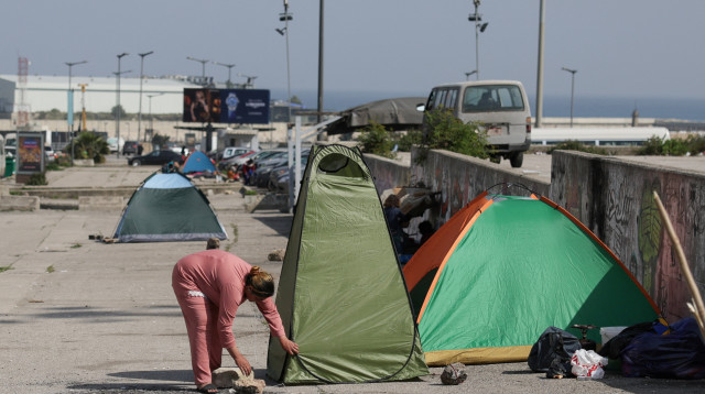 המלחמה מול לבנון: הפליטים מהדרום עולים צפונה לביירות (צילום: רויטרס)