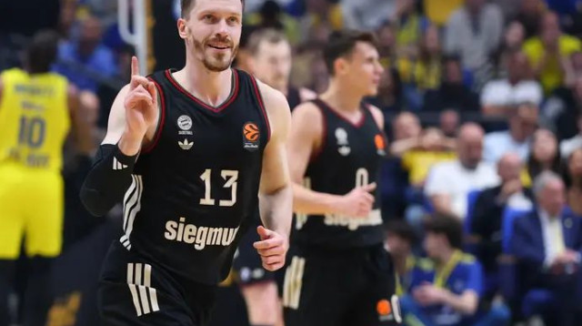 ערב קליעה נדיר שלו נשכח. אובסט (צילום: אודי ציטיאט)