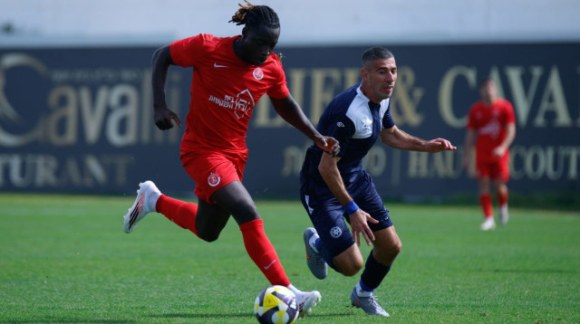 דניאל דאפה, איתן טיבי (צילום: אתר רשמי, הפועל "IBI" תל אביב)