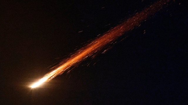 יירוט טילים מאיראן מעל אשקלון (צילום: רויטרס, Amir Cohen)