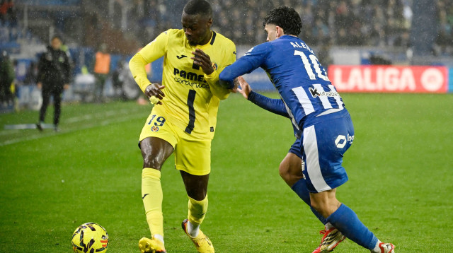 ניקולא פפה שחקן ויאריאל (צילום: GettyImages, ANDER GILLENEA/AFP)