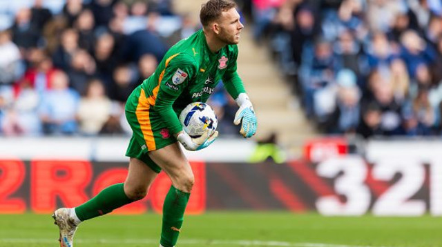 דניאל פרץ שוער סאות'המפטון (צילום: Leila Coker)