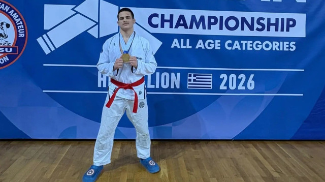 עידו ברש לוחם ג'יו ג'יטסו (צילום: אתר רשמי, תומר אלראי)