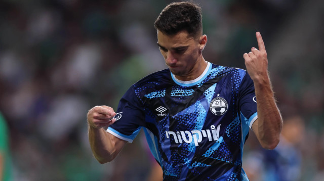 דן ביטון, קשר הפועל באר שבע (צילום: מאור אלקסלסי)