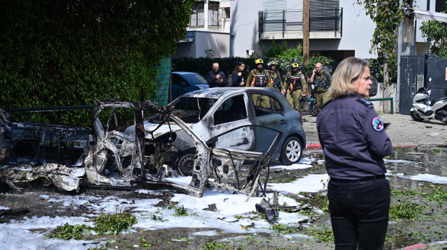 מטח טילים מאיראן: זירת הנפילה בתל אביב (צילום: אבשלום ששוני)