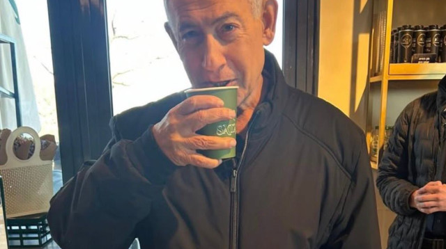 ראש הממשלה בבית הקפה (צילום: מתוך אינסטגרם)