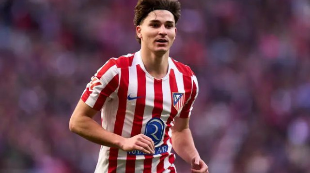 סימאונה שפע מחמאות לארגנטינאי. אלברס (צילום: GettyImages, Angel Martinez)