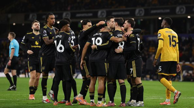 שחקני מנצ'סטר יונייטד חוגגים (צילום: Catherine Ivill - AMA)