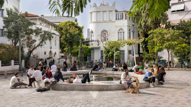 כיכר ביאליק בתל אביב (צילום: יעל שמידט)