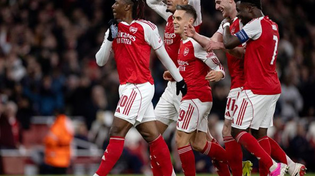 שחקני ארסנל חוגגים (צילום: Gettyimages)