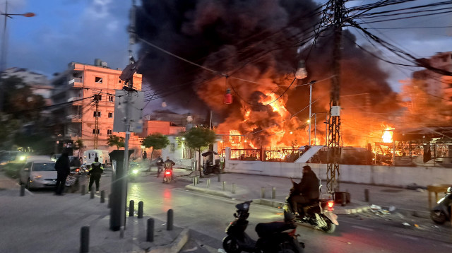 תקיפת תחנת דלק בלבנון (צילום:  Kawnat HAJU / AFP via Getty Images)