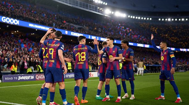 שחקני ברצלונה חוגגים (צילום: Gettyimages)