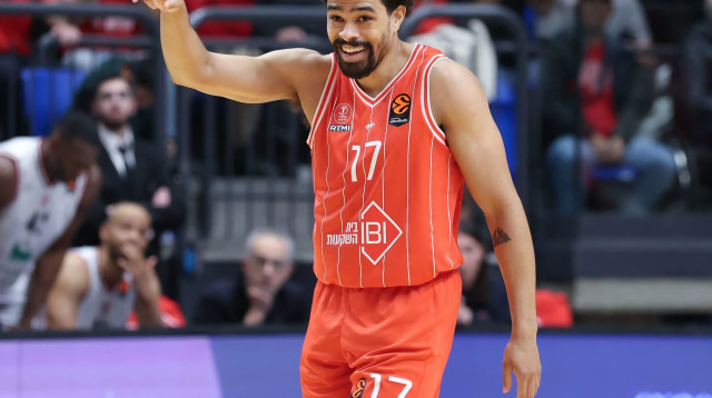 שחקן הפועל תל אביב, קולין מלקולם (צילום: דני מרון)