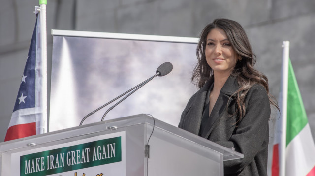 נור פהלווי (צילום: RAMIN BARZEGAR)