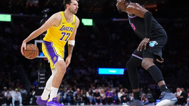 לוקה דונצ'יץ' מול באם אדבאיו (צילום: GettyImages)