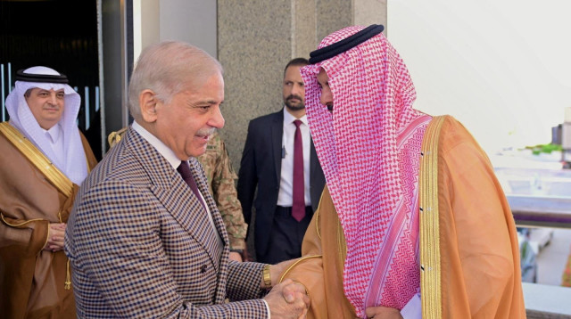 ראש ממשלת פקיסטן במהלך ביקורו בסעודיה (צילום: רויטרס)