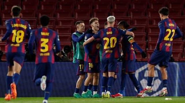 שחקני ברצלונה חוגגים (צילום: Gettyimages)