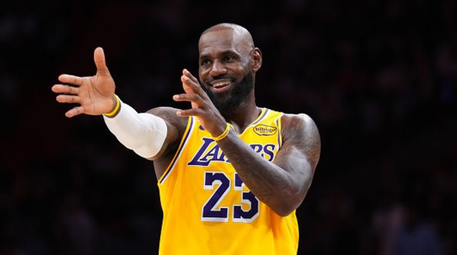 לברון ג'יימס (צילום: GettyImages)