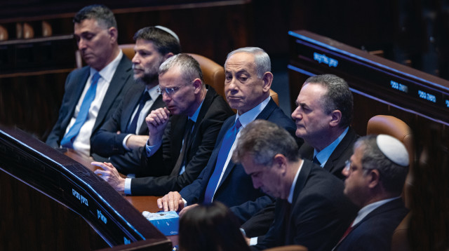 שולחן הממשלה בכנסת (צילום: פלאש 90)