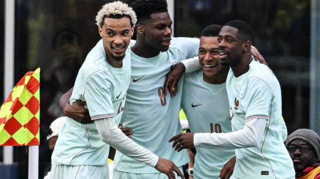 שחקני נבחרת צרפת קיליאן אמבפה, עוסמן דמבלה,  הוגו אקיטיקה, אורלאן טשאומני (צילום: GettyImages)