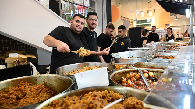 שוק האוכל בדיזנגוף סנטר (צילום: אבשלום ששוני)