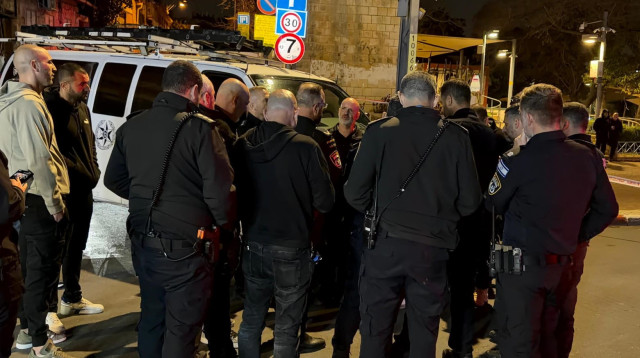 זירת האירוע ביפו (צילום: דוברות המשטרה)