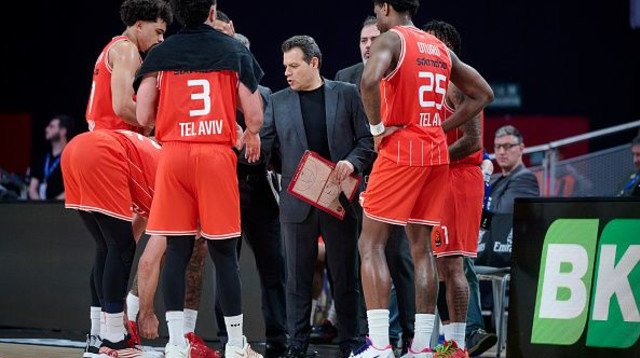 שחקני הפועל תל אביב, דימיטריס איטודיס (צילום: GettyImages)