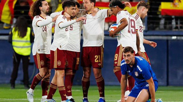 שחקני נבחרת ספרד חוגגים (צילום: Eurasia Sport Images)