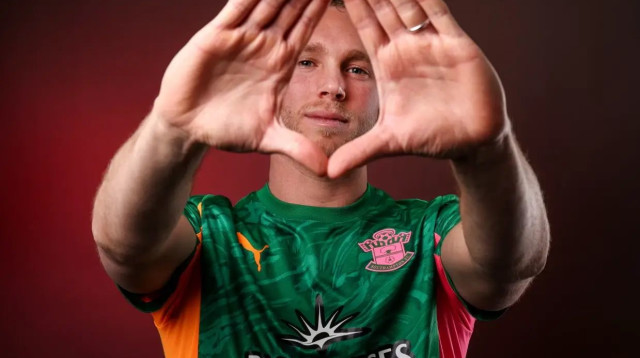 דניאל פרץ שוער סאות'המפטון (צילום: אתר רשמי, סאות'המפטון)