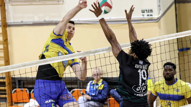 מכבי תל אביב בכדורעף (צילום: אתר רשמי, באדיבות מכבי יעדים תל אביב.)