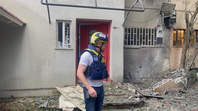 נזק בעקבות ירי טילים מאיראן (צילום: תיעוד מבצעי מד"א)