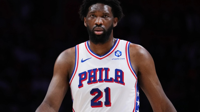 ג'ואל אמביד שחקן פילדלפיה סיקסרס (צילום: GettyImages, Rich Storry)