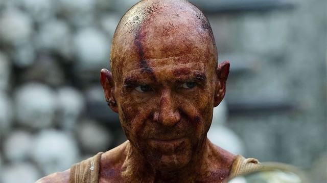 רייף פיינס בסרט "28 שנה אחרי" (צילום: נטפליקס)