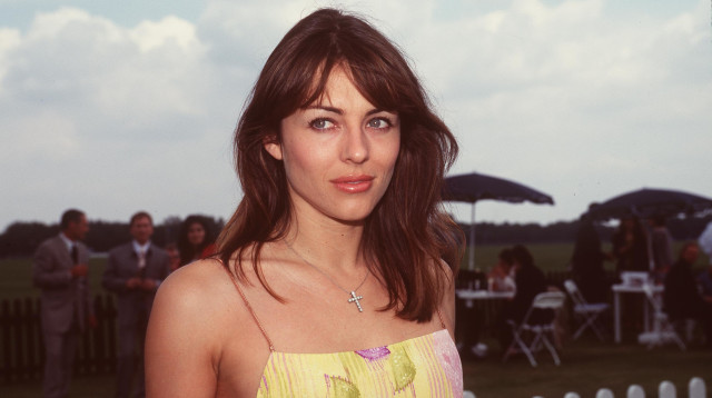 אליזבת הארלי | 1999 (צילום: Chris Weeks/Liason)