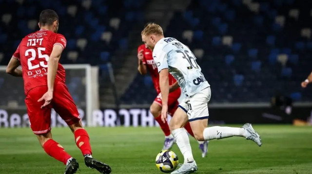 שחקן מכבי תל אביב עידו שחר (צילום: אתר רשמי, האתר הרשמי של מכבי תל אביב)