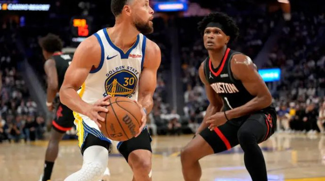 אף אחד לא ירצה לפגוש אותו בפלייאוף (או בפלייאין). סטפ חזר (צילום: רויטרס)