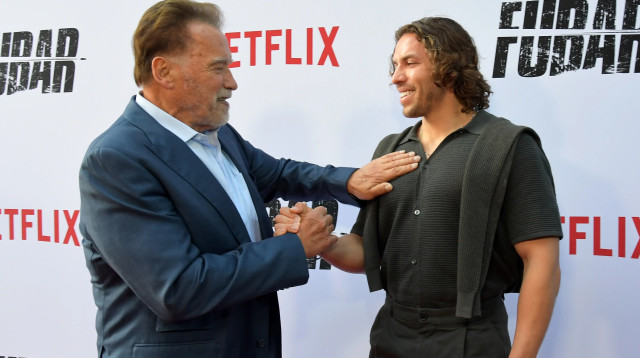 ארנולד שוורצנגר עם בנו ג'וזף באנה (צילום: GettyImages, Charley Gallay)