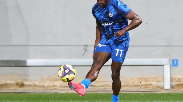 חוסה קורטס שחקן מכבי פתח תקוה (צילום: אודי ציטיאט)