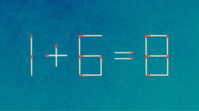 אתגר (צילום: צילום מסך,ישראל אוגלבו, מתגופף עם דיירות אחרות בתמונה עם מריה. צילום מסך)