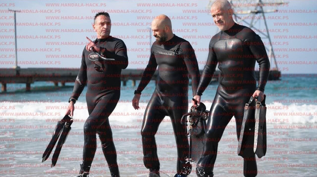 הרמטכ"ל לשעבר הרצי הלוי בשחייה עם ראש השב"כ לשעבר,רונן בר, בהדלפת ההאקרים האיראניים (צילום: רשתות חברתיות, שימוש לפי סעיף 27 א')