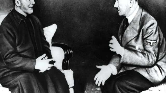 פגישת היטלר והמופתי של ירושלים (צילום: Keystone, Getty Images)