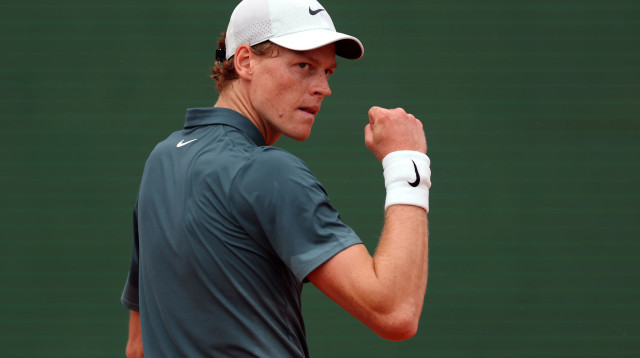 יאניק סינר טניסאי איטלקי (צילום: GettyImages, Julian Finney)