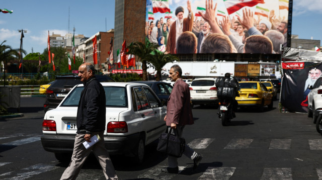 רחובות טהרן במהלך הפסקת האש (צילום: רויטרס)
