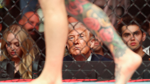 דונלד טראמפ בקרב אגרוף בזמן השיחות עם איראן (צילום: רויטרס)