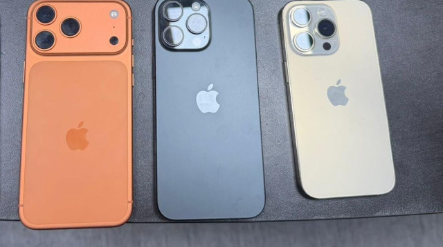 3 מכשירי אייפון גנובים (צילום: דוברות המשטרה)