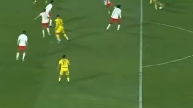 רגע אדיר. בעיטת הראבונה המרהיבה של בלם פאס (צילום: צילום מסך, X (טוויטר))